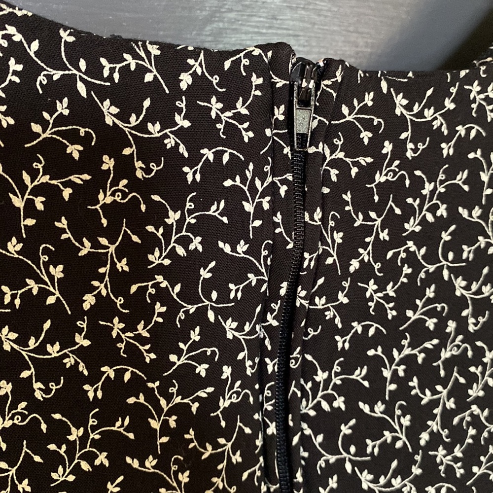 Vintage 90s Dress w/ Leaf Pattern - Picture 5 of 8